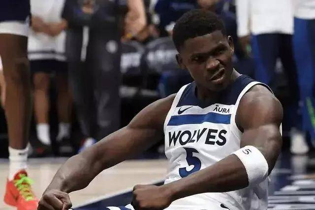 墨菲34分鹈鹕大胜猛龙41分 魔术力克黄蜂4连胜